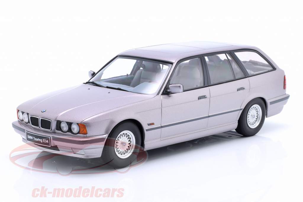 BMW 5s serie E34 Touring Año de construcción 1996 ártico plata 1:18 Triple9