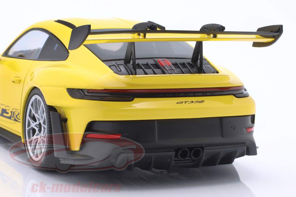 Porsche 911 (992) GT3 RS Année de construction 2023 jaune / argent jantes 1:18 Minichamps