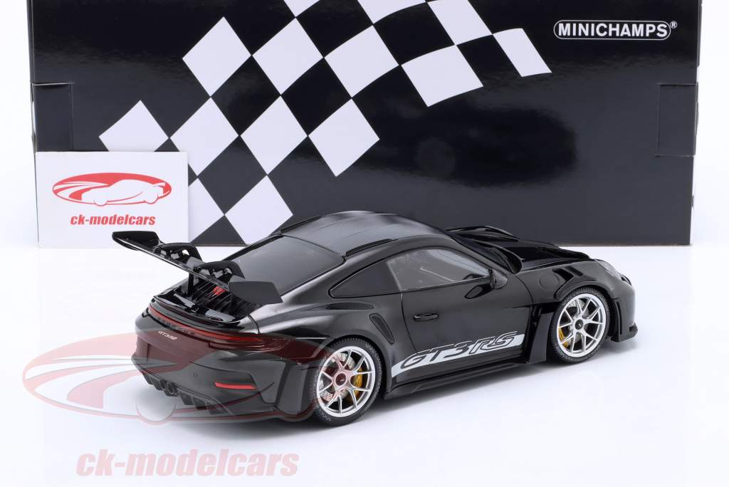 Porsche 911 (992) GT3 RS Byggeår 2023 sort / sølv fælge 1:18 Minichamps