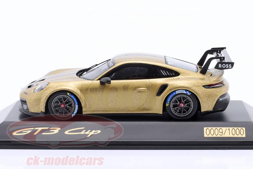 Porsche 911 (992) GT3 Cup 5000 guld metallisk 1:43 Spark / Begrænsning #0009