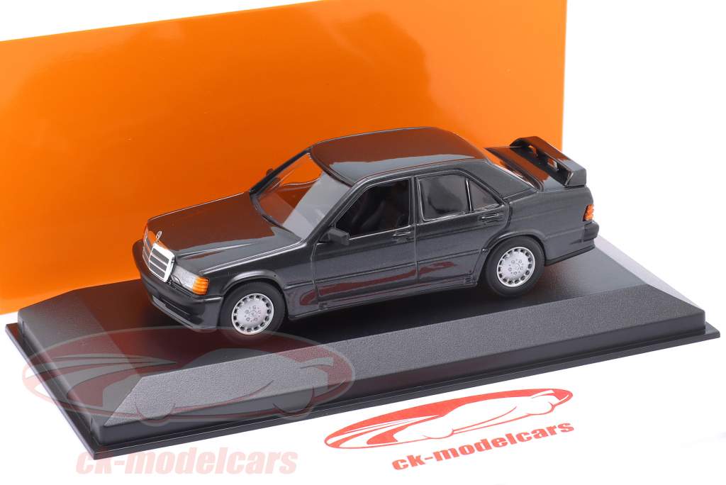 Mercedes-Benz 190E 2.3-16 (W201) Ano de construção 1984 preto metálico 1:43 Minichamps