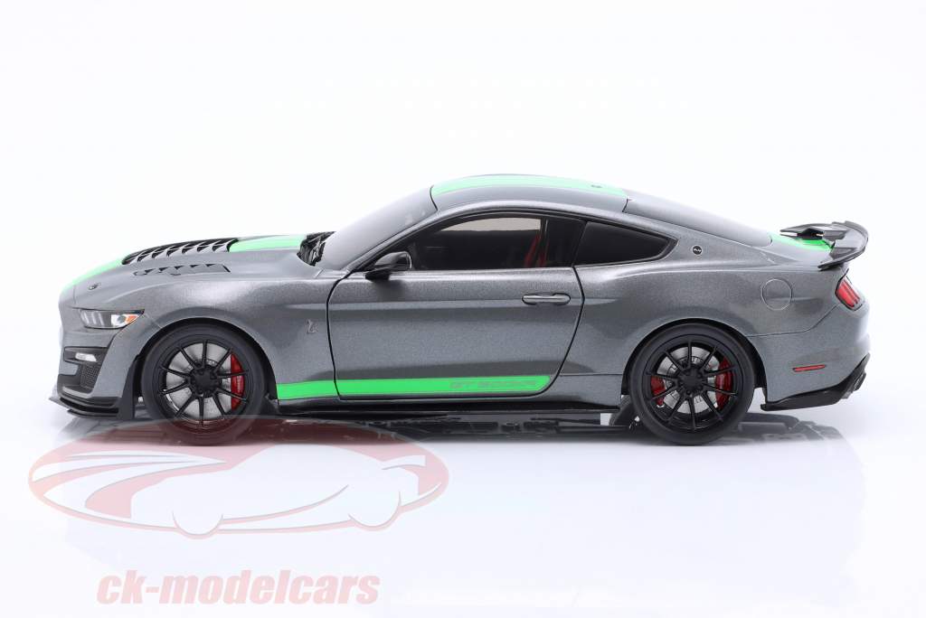 Ford Mustang GT500 Byggeår 2020 kulstofgrå metallisk / neongrøn 1:18 Solido