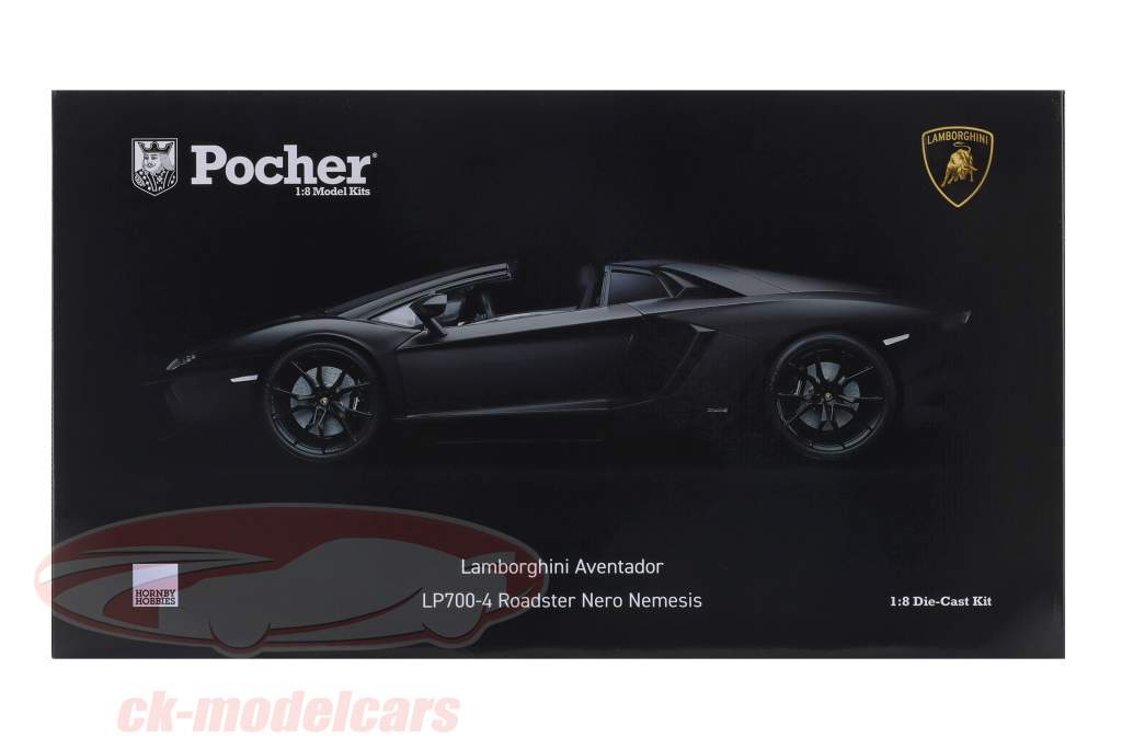 Lamborghini Aventador LP 700-4 Roadsters 2013 Trousse noir 1:8 Pocher
