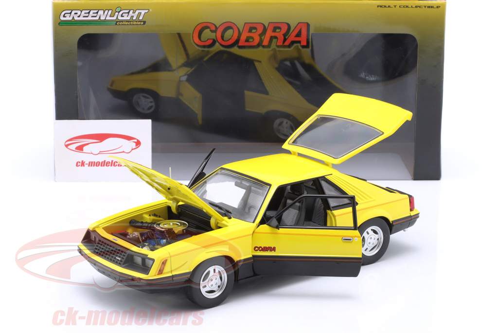 Ford Mustang Cobra Fastback Ano de construção 1979 amarelo / preto 1:18 Greenlight