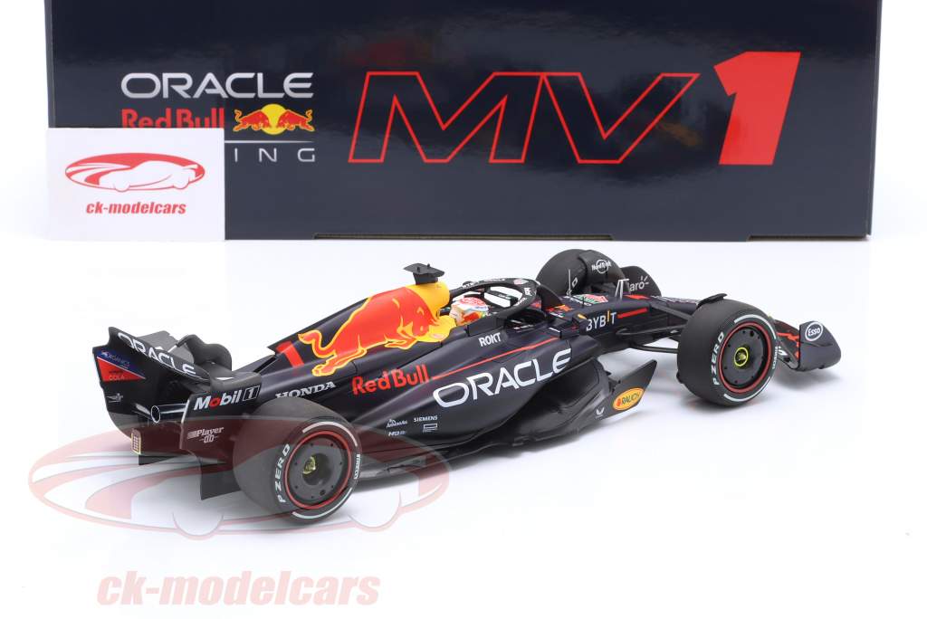 M. Verstappen Red Bull RB19 #1 winnaar Spanje GP formule 1 Wereldkampioen 2023 1:18 Minichamps