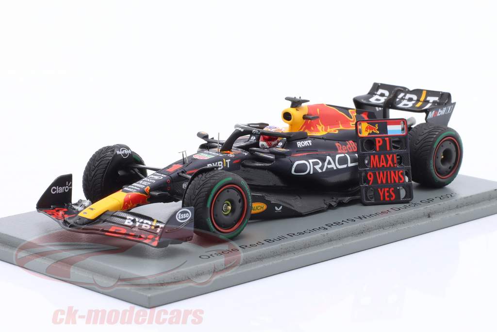 M. Verstappen Red Bull RB19 #1 Winner Dutch GP Formula 1 World Champion 2023 1:43 Spark
