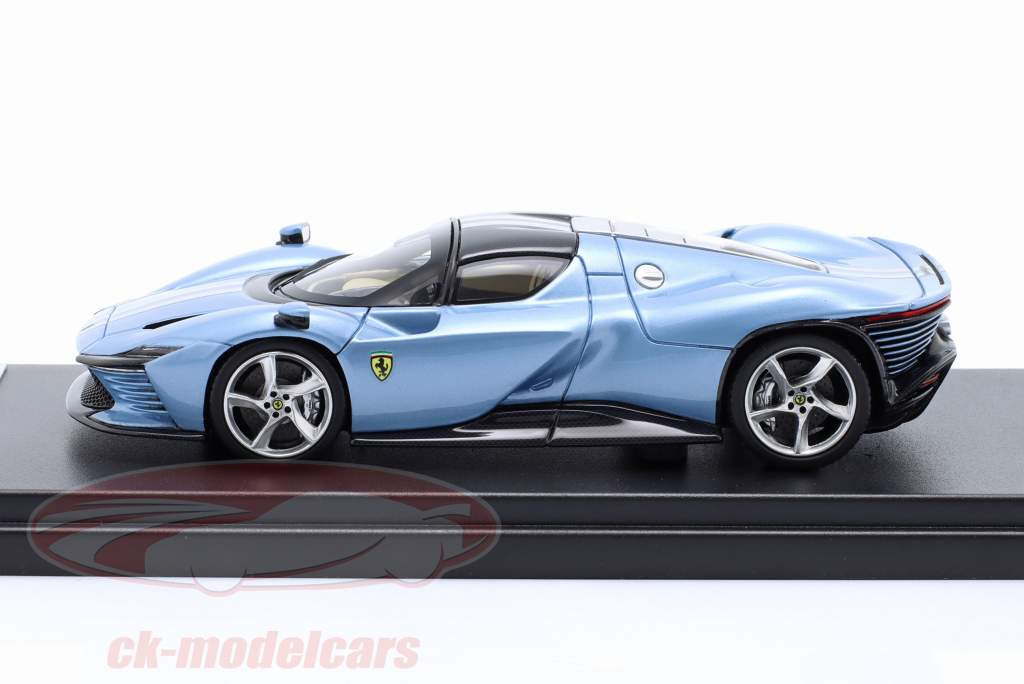 Ferrari Daytona SP3 Closed Top Baujahr 2022 avio metallic 1:43 LookSmart