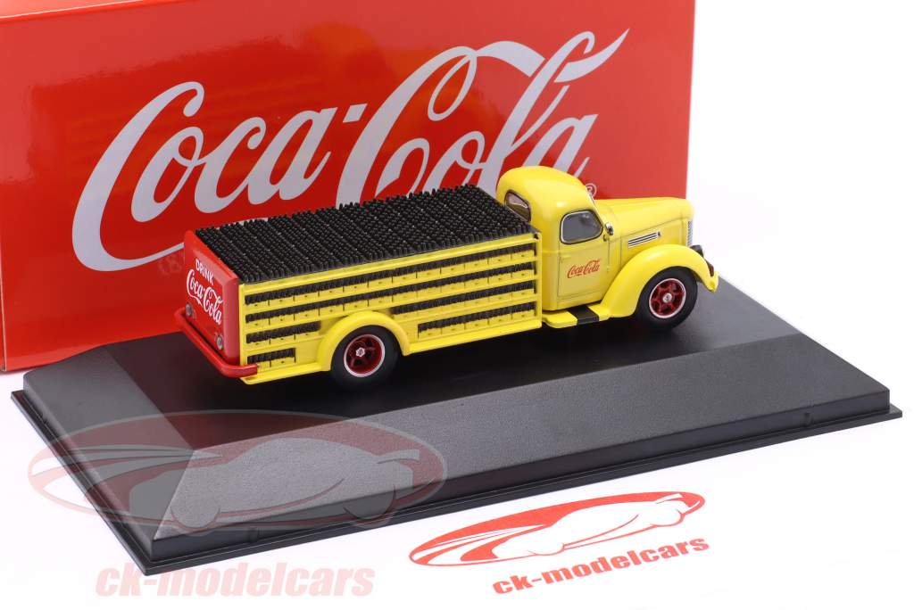 International KB8 Coca-Cola camion per le consegne Anno di costruzione 1948 giallo 1:72 Edicola