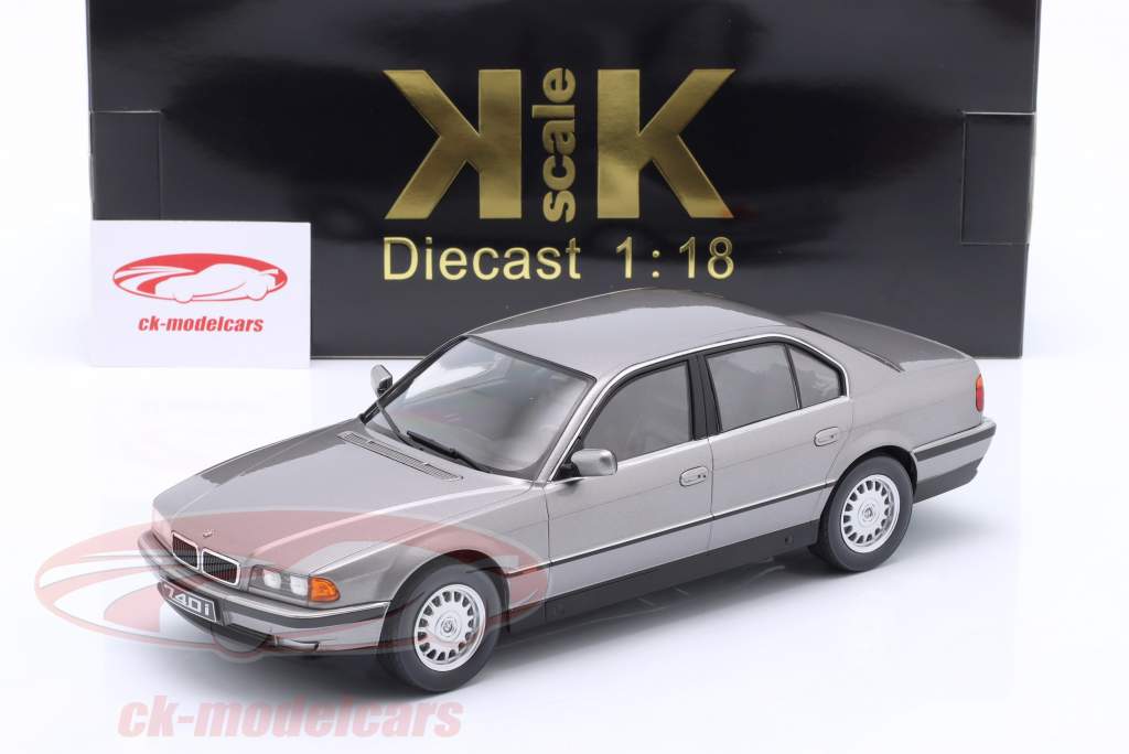 BMW 740i E38 Series 1 Ano de construção 1994 Cinza metálico 1:18 KK-Scale