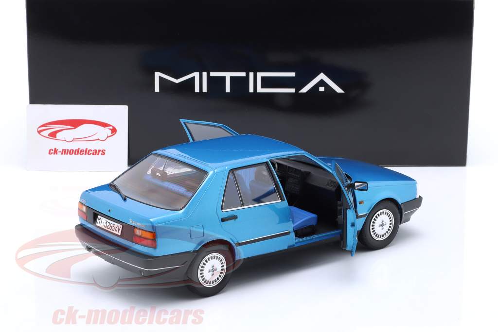 Fiat Croma 2.0 Turbo IE Byggeår 1985 blå metallisk 1:18 Mitica