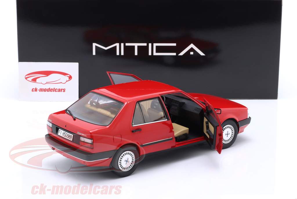 Fiat Croma 2.0 Turbo IE Anno di costruzione 1988 rosso corsa 1:18 Mitica