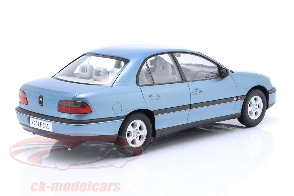 Triple9 1:18 Opel Omega B year 1996 polar blue metallic T9-1800431 model  car T9-1800431 690000018219