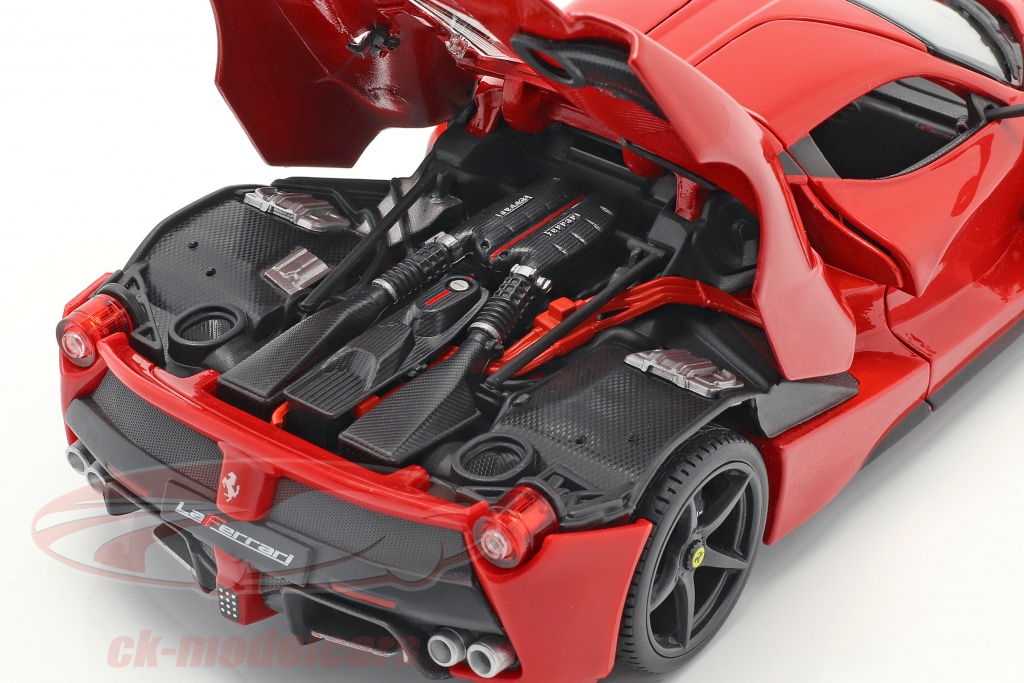 La Ferrari 1/18 - daymarethegame.com