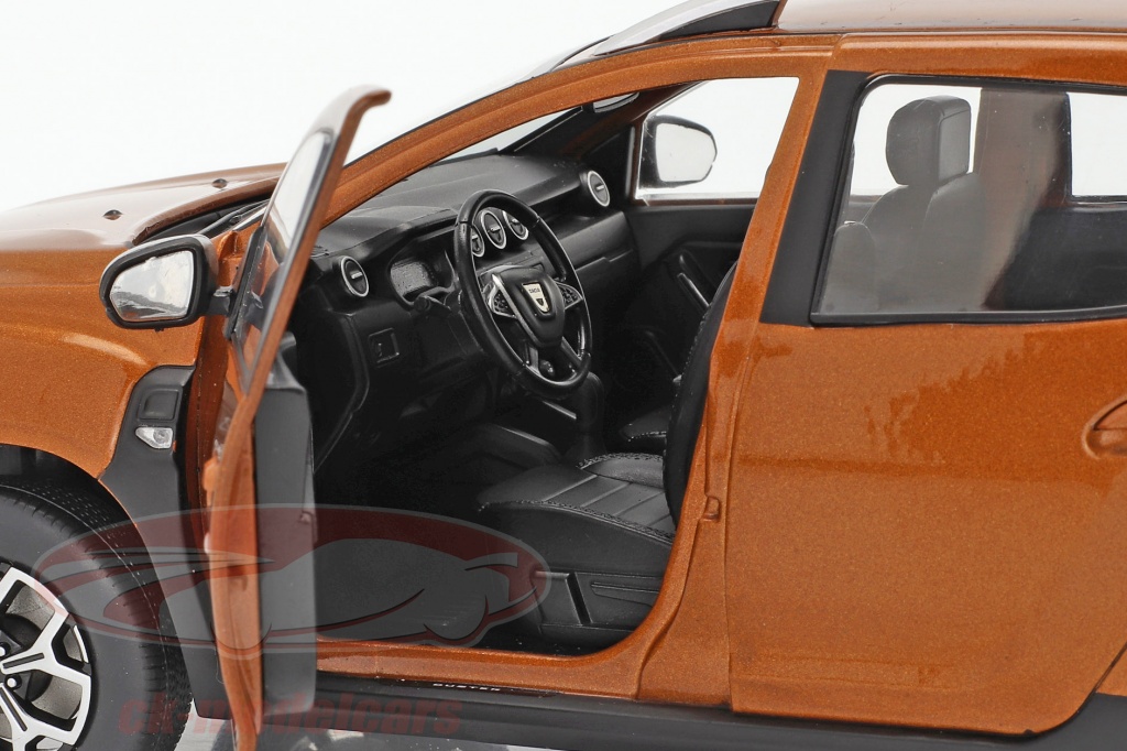  Solido 42118520 Dacia Duster MK2 2018 orange-braun 1:18  Modellauto