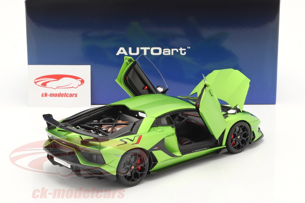 AUTOart 1:18 Lamborghini Aventador SVJ year 2019 mat green 
