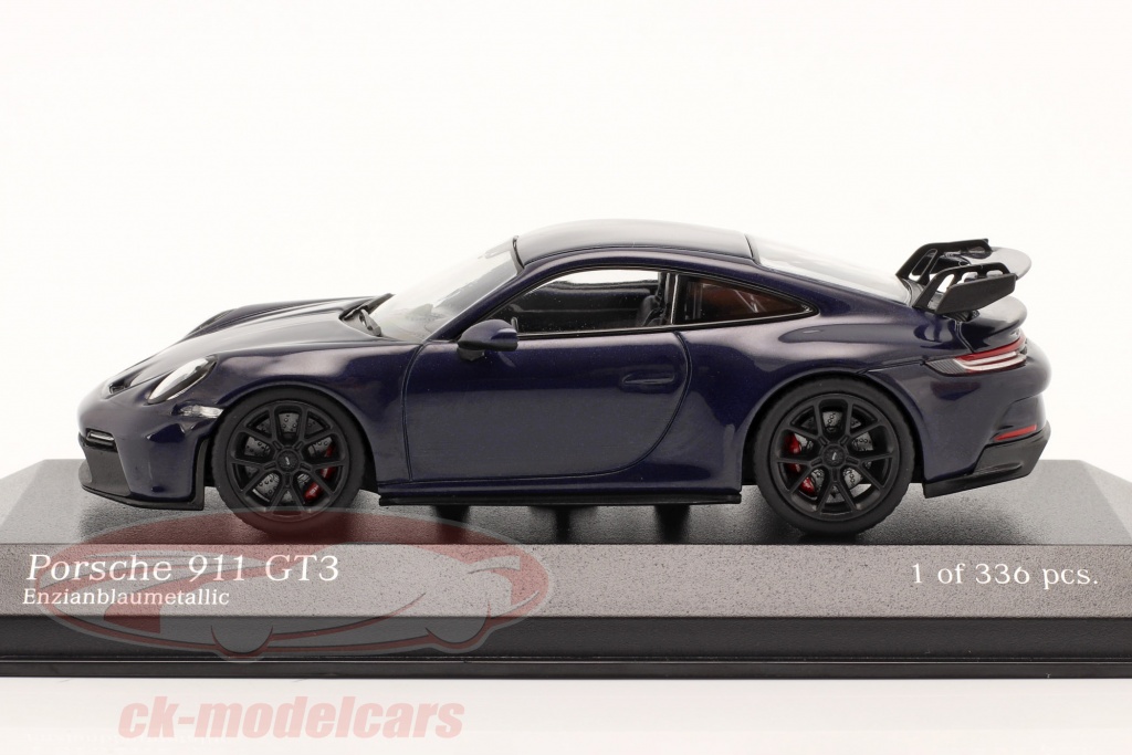Minichamps 1:43 Porsche 911 (992) GT3 Baujahr 2020 enzianblau 