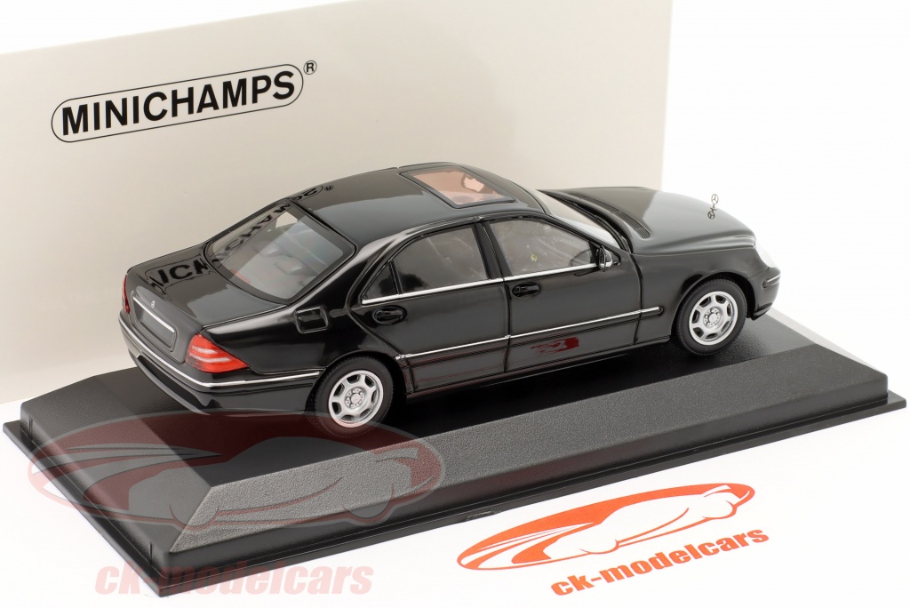 Minichamps 1:43 Mercedes-Benz Sクラス (W220) 建設年 1998 黒 