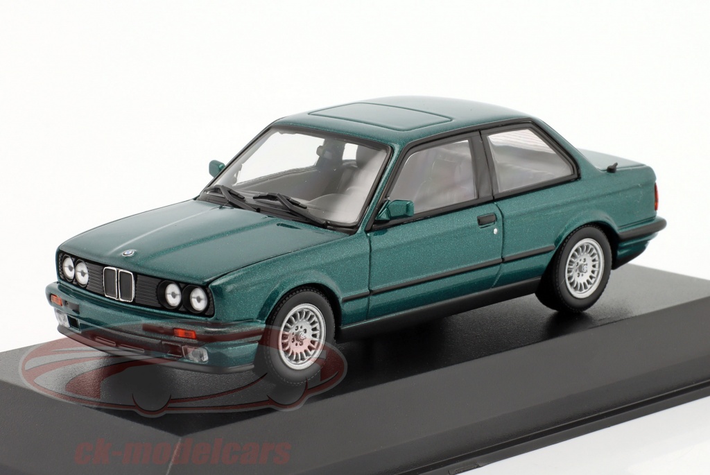 BMW e30 3er-Reihe 1989 green met. diecast model car 940024002 Maxichamps  1:43