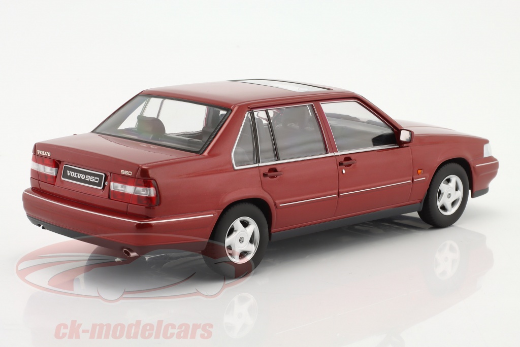 Triple9 1:18 Volvo 960 建设年份1996 红色金属的T9-1800305 模型汽车T9-1800305 690000018127