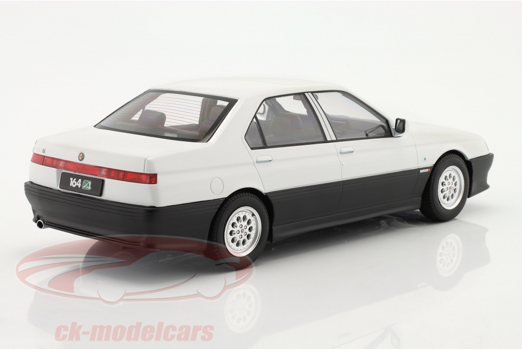 Triple9 1:18 Alfa Romeo 164 Q4 建設年 1994 白 T9-1800320 モデル 車 