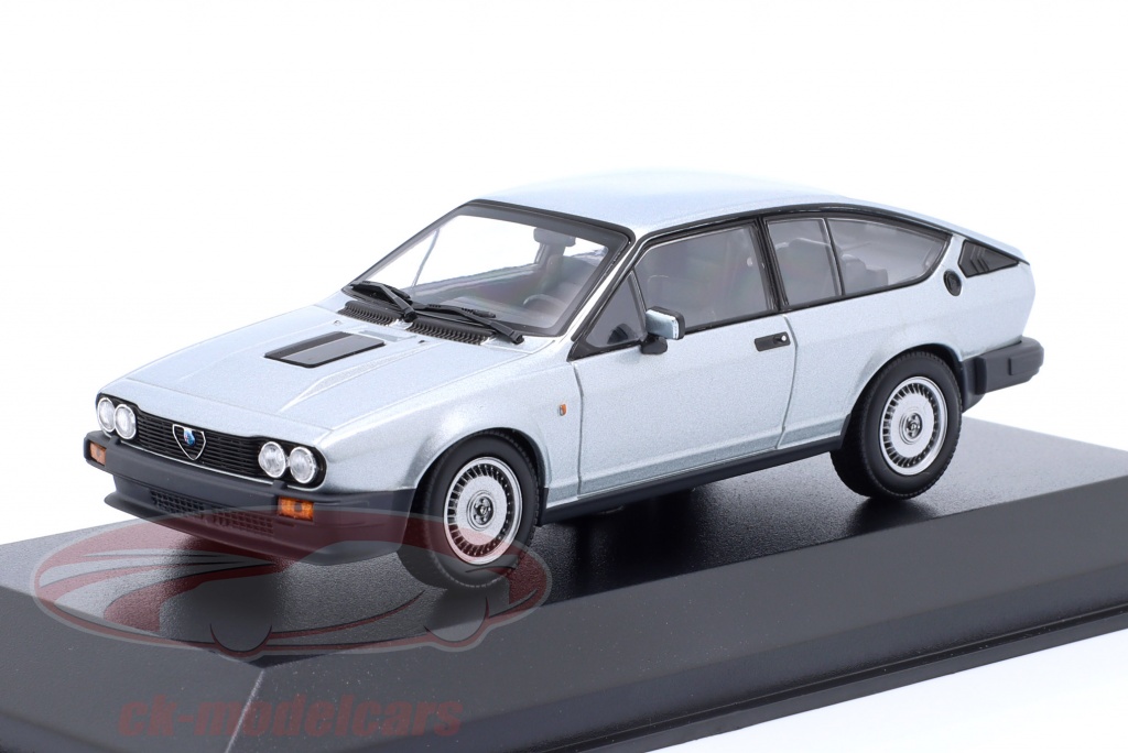 Minichamps 1:43 Alfa Romeo GTV 6 year 1983 silver metallic 940120141 model  car 940120141 4012138762886