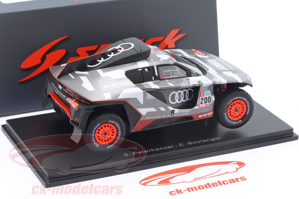 Spark 1:43 Audi RS Q e-tron #200 Rallye Dakar 2022 Peterhansel