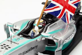 Lewis Hamilton Mercedes W05 2015 Modellauto Maßstab 1:18
