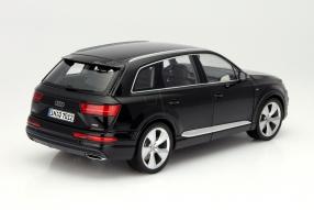 Audi Q7 neu Modellauto Maßstab 1:18 von Minichamps
