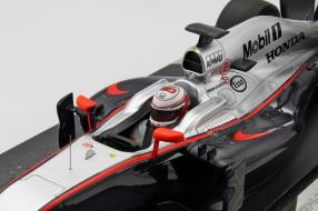 McLaren MP4-30 2015 1:18