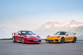 Erster und letzter (aktueller) Porsche 911 GT3, copyright Foto: Porsche AG