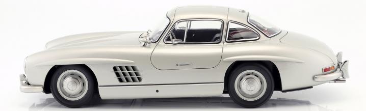 Extremly big: Mercedes-Benz 300 SL in scale 1:8