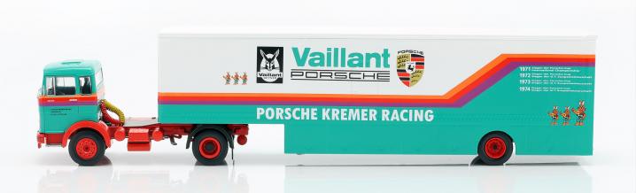 Tips for Porsche fans: Racing transporter and RWB-Nine-eleven