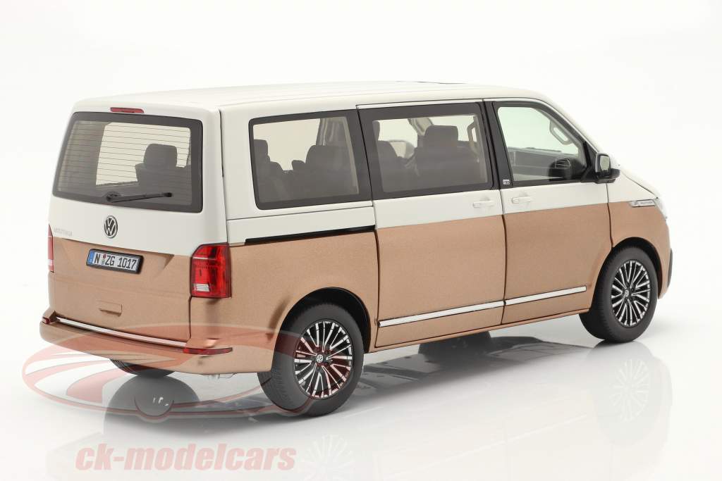 Modellauto News: Für Bulli-Fans: Modellauto VW T6 Multivan von NZG