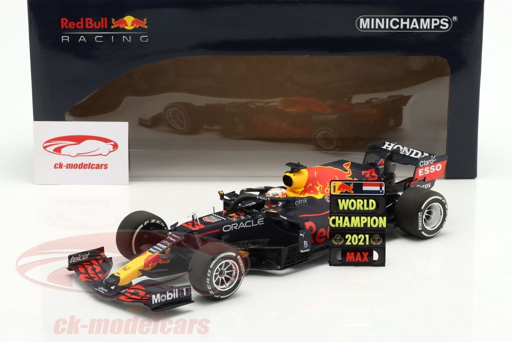 Minichamps 1:18 Max Verstappen Red Bull RB16B #33 Winner Abu Dhabi 