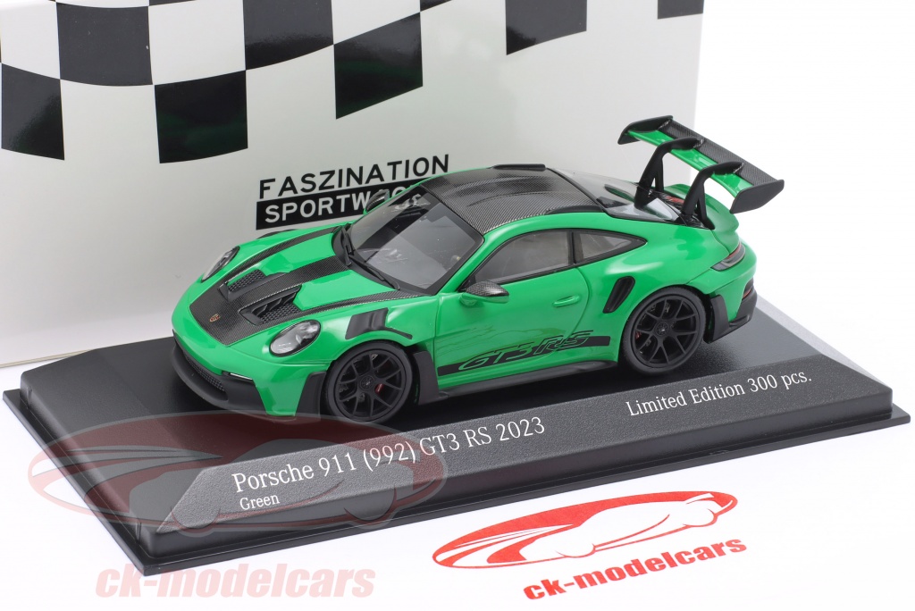 Minichamps 1:43 Porsche 911 (992) GT3 RS Weissach-Paket 2023 green