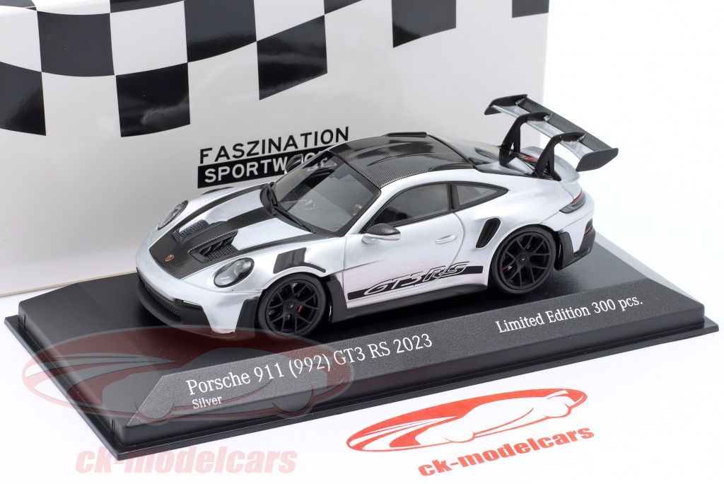 Porsche 911 (992) GT3 RS Weissach-Paket 2023 銀 / 黒 リム 1:43 Minichamps